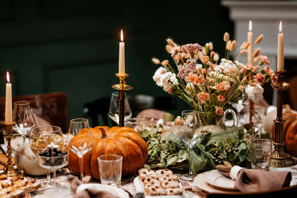 How to celebrate a luxury Thanksgiving this year in a way that is meaningful, warm, unfussy and enjoyable for you and your guests.