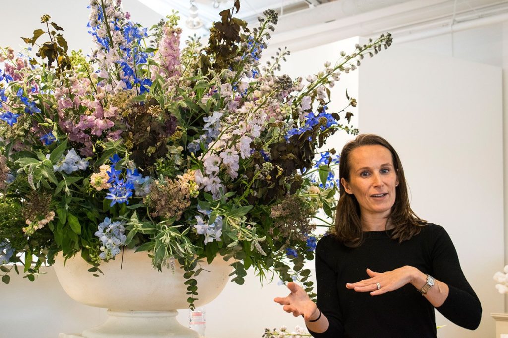 London florist hosts online class on how to create bouquet