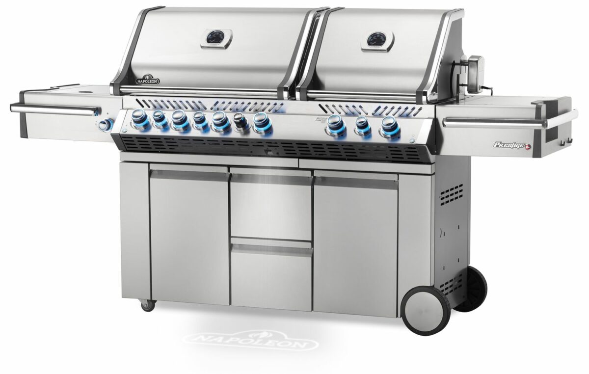  gas grills , wood-burning, design-driven high-tech models