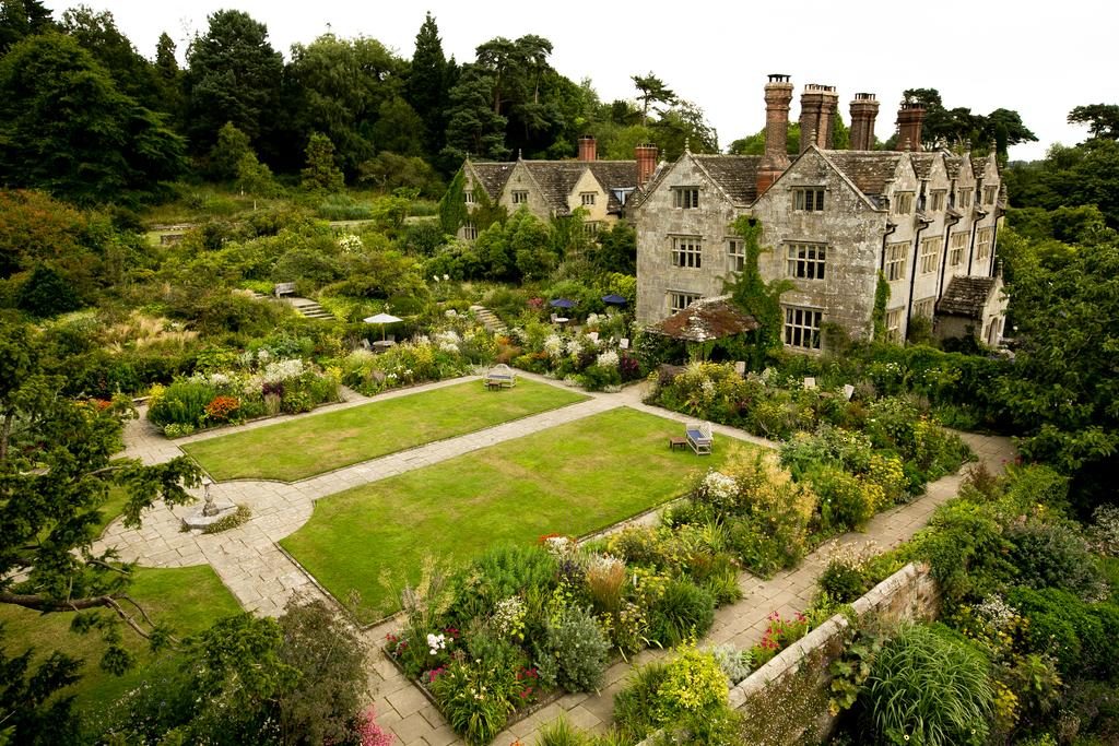 best luxury hotels, manor houses, castles and estates for a stay in the English countryside