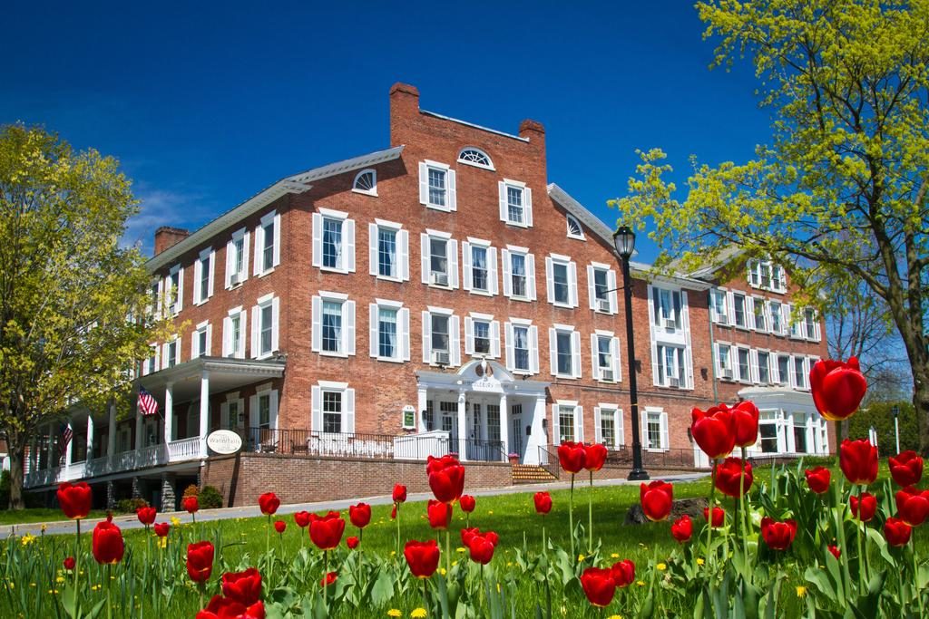 Our list of the best hotels and inns in 30 top college and university towns in the U.S. and U.K., including 21c3 Museum and Graduate Hotels.