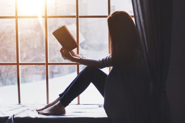 The best novels and non-fiction books to read to feel the winter vibe and mood of the month of January