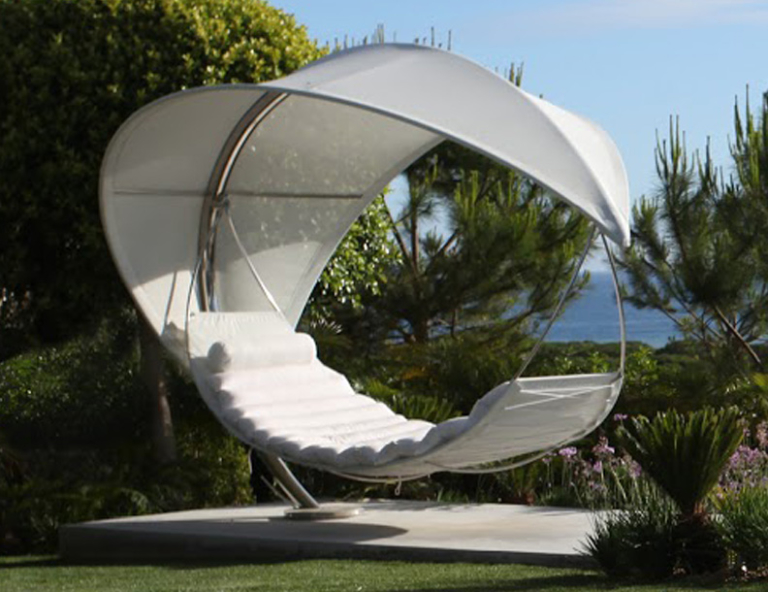 the best luxury outdoor hammocks for a chic backyard