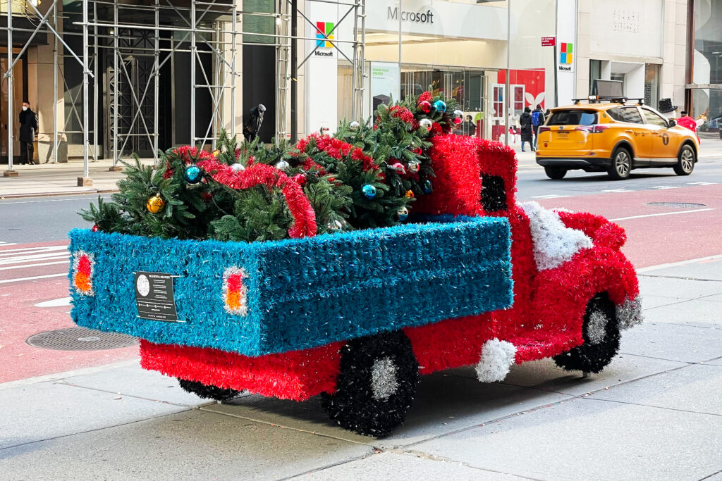 The best new Christmas decorations in New York this year: Fifth Avenue in Midtown Manhattan. Photo Credit: Dandelion Chandelier.