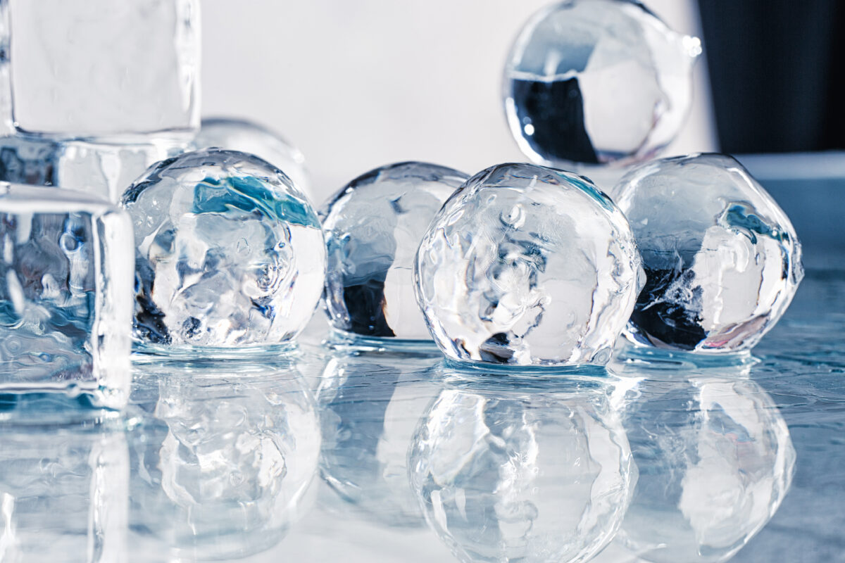 6 New Ways to Make Clear Cocktail Ice Spheres and Cubes
