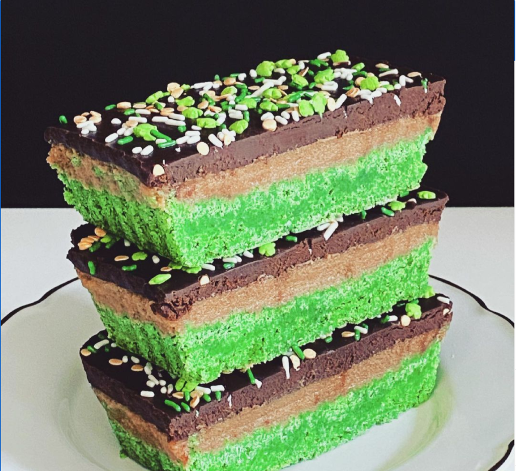 The best traditional Saint Patrick's day gourmet treats, including bread, beer, desserts, available online for mail-order.