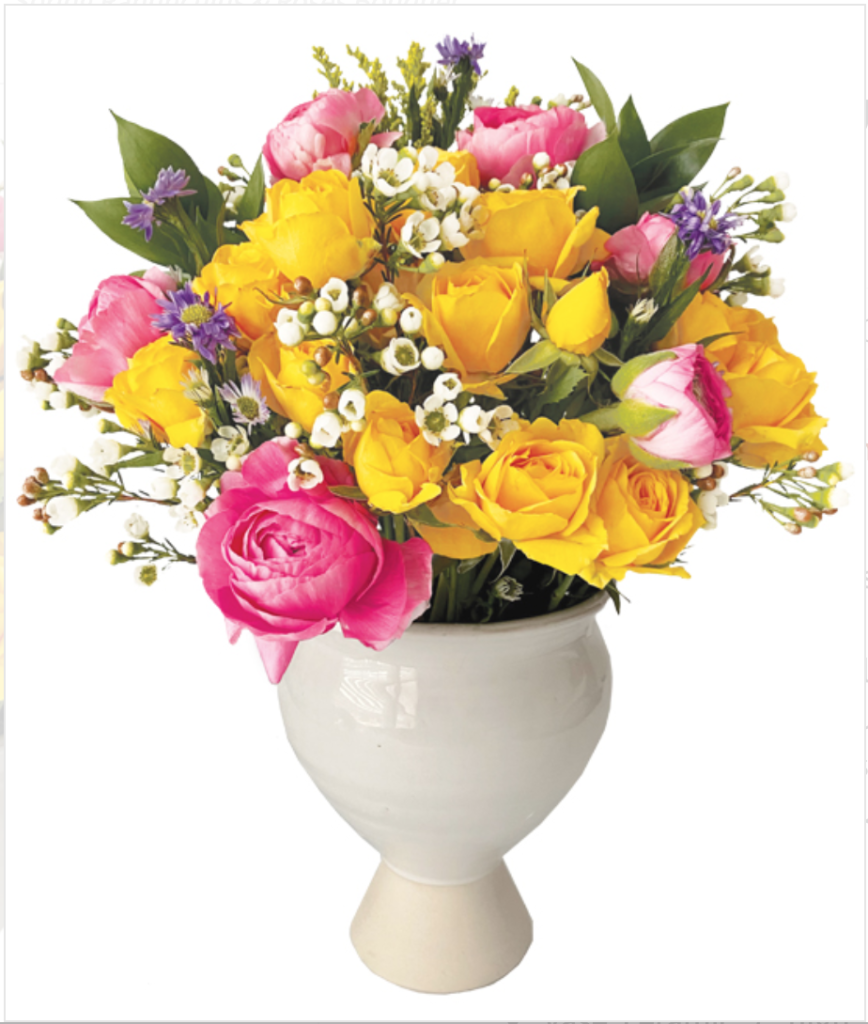 The best luxury spring flowers bouquets and floral arrangements to buy online this spring 2021 for Easter, Mother's Day and more.
