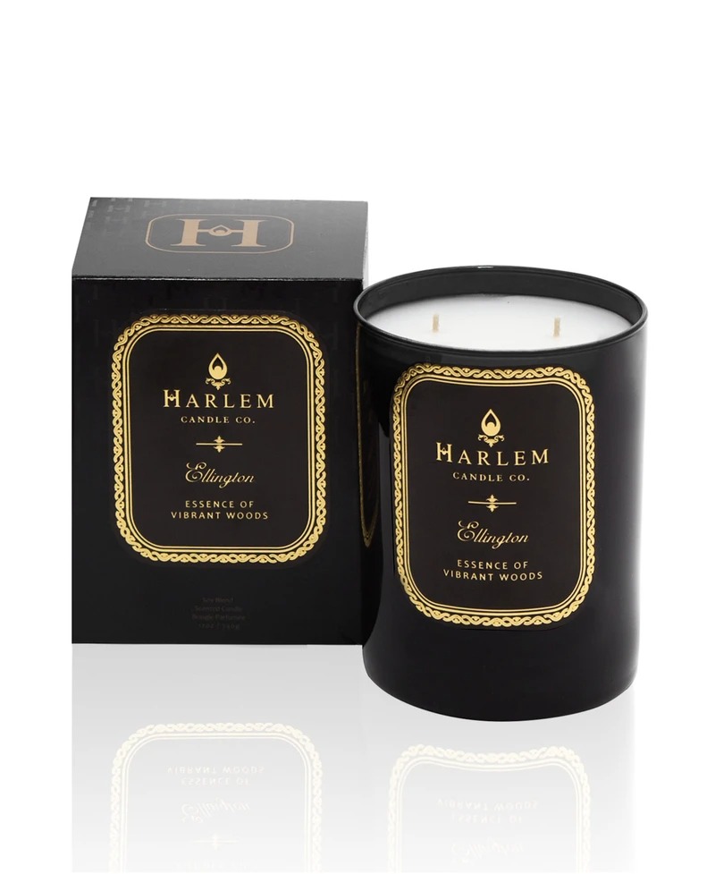 best smelling luxury scented candles that smell like fall, with the fragrance of  pumpkins, campfires, apples and more, perfect for the fall 2021 season.