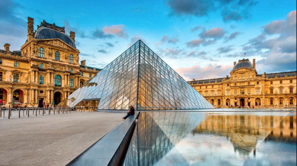 luxury shopping in Paris