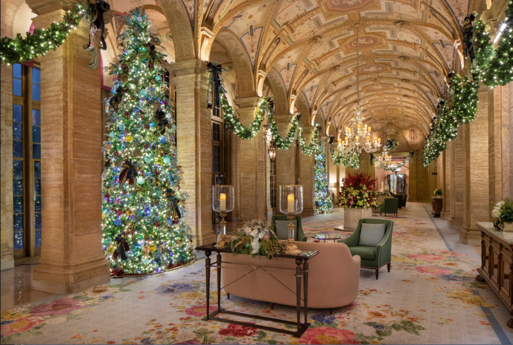 luxury hotels holiday festive decorations