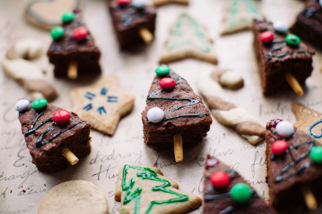 where to buy the best gourmet holiday cookie boxes, both sweet and savory, online for mail order delivery as luxury gifts for Christmas 2021.