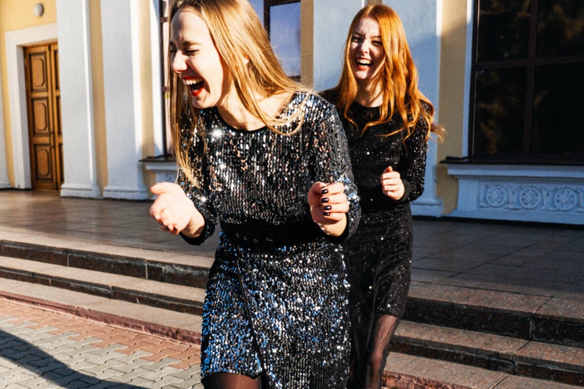 Sparkling designer dresses, pants, outfits and luxury accessories with sequins for a dream NYE party to greet the New Year 2022.