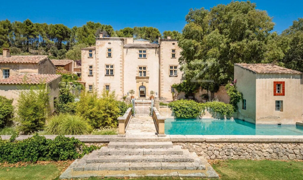 expensive luxury gift ideas this Christmas holiday 2021 - including art, travel, fashion and home décor - for the woman or man on your list who already has most everything.