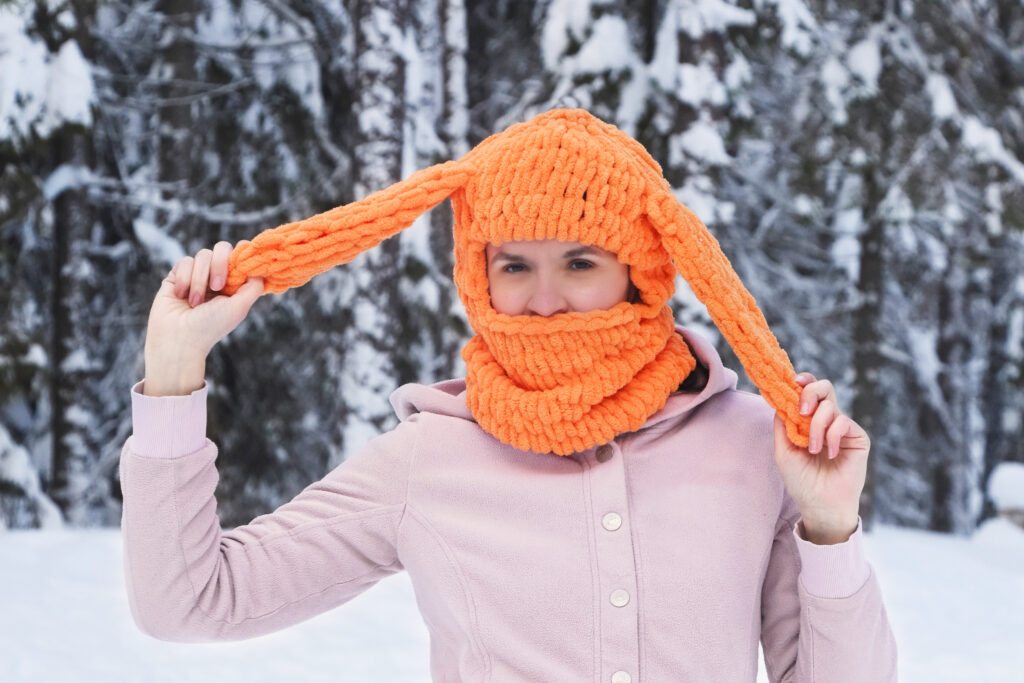 The influencers of Tik Tok have launched a fashion trend for women in head coverings, including knit hoods, balaclavas and snoods.