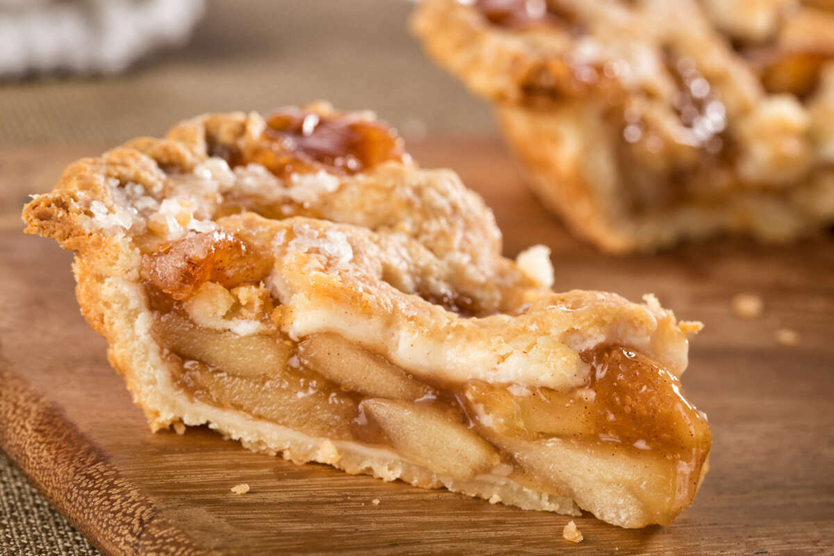The 11 best places to buy apple pie online via mail order now for the fall holidays, or any day, including for Thanksgiving and Christmas.