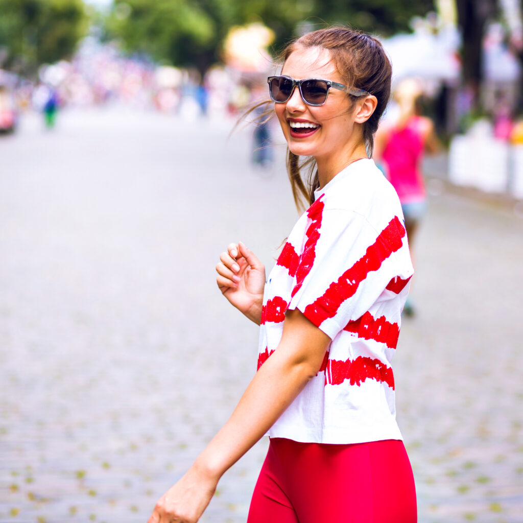 how to look chic in stars and stripes for summer holiday parties like July 4th this year in new designer fashion including dresses, skirts, shoes and bags.