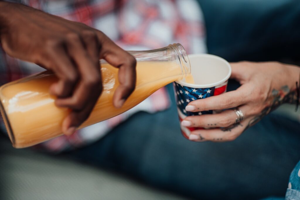 best artisanal gourmet orange juices and brands for a refreshing drink or cocktail this summer, including organic options.