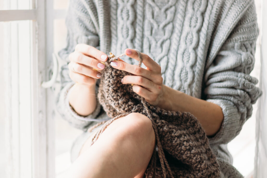 Where are the best places to learn to crochet or knit right now, including at home online or in-person classes in New York and more?