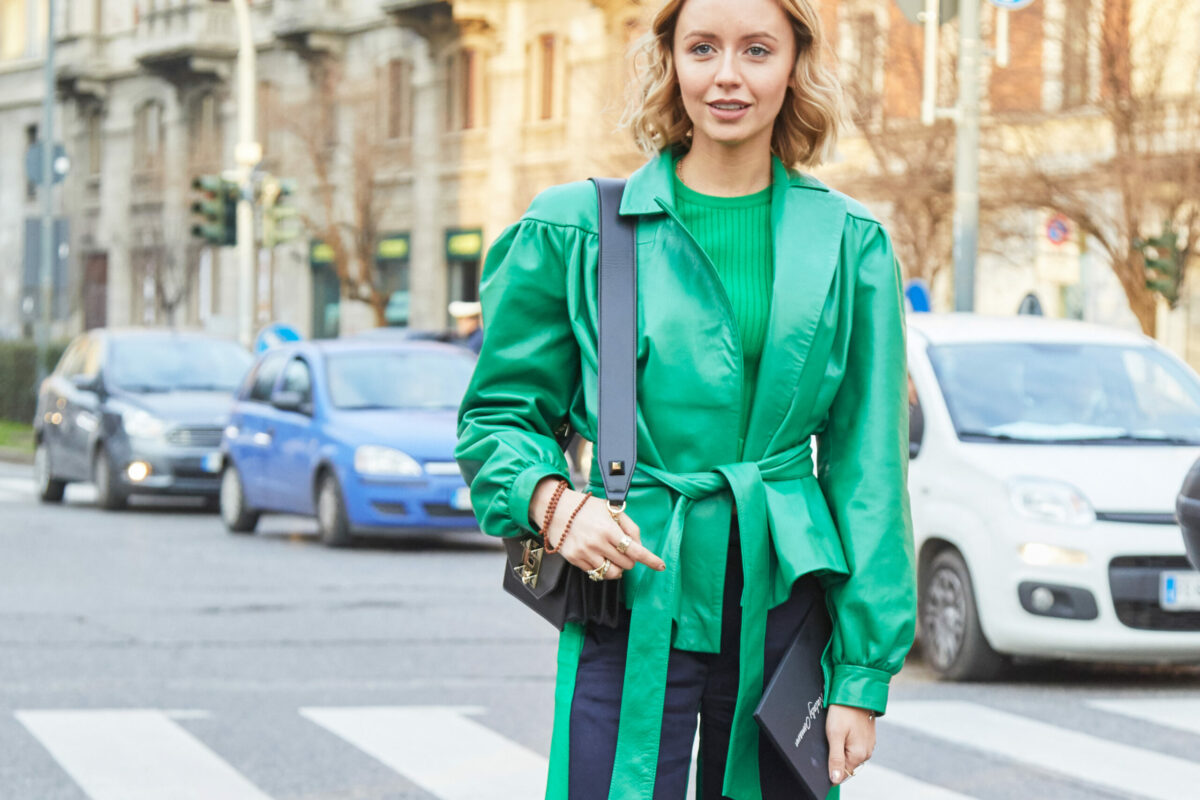 How to wear Kelly green, a top luxury designer fashion trend of Fall 2022, including the best dresses, shorts, hats, handbags and more.