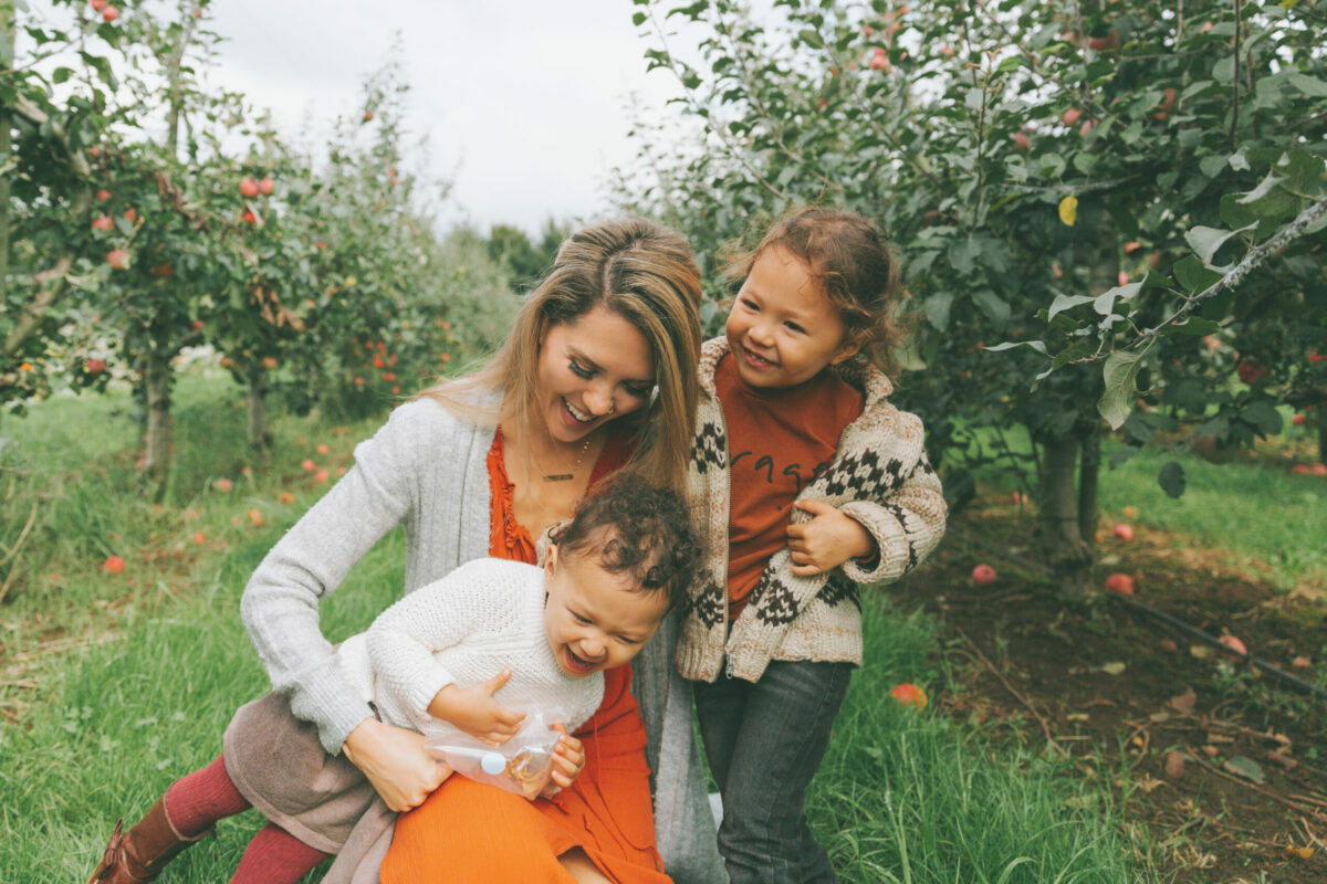 The best places and apple orchards in the U.S. to go apple-picking this fall with kids and family, and find cider, donuts and other treats.