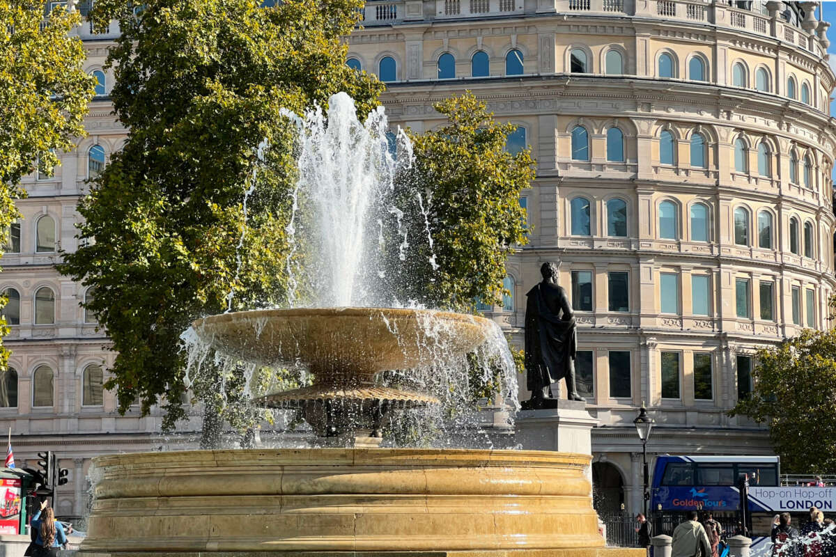 Our photos from a recent sunny fall day in Trafalgar Square in London, in case you're wondering what it's like, how the view is, and more.