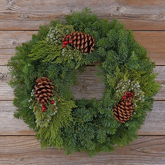 beautiful festive wreaths this holiday season 2022