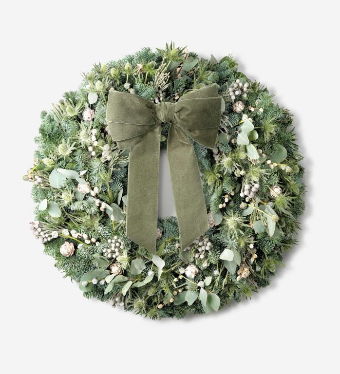 beautiful festive wreaths this holiday season 2022