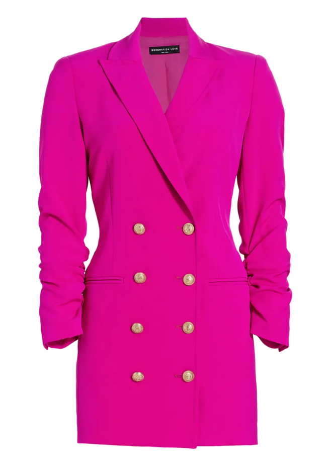 The fashion style of the Pantone color of the year Viva Magenta