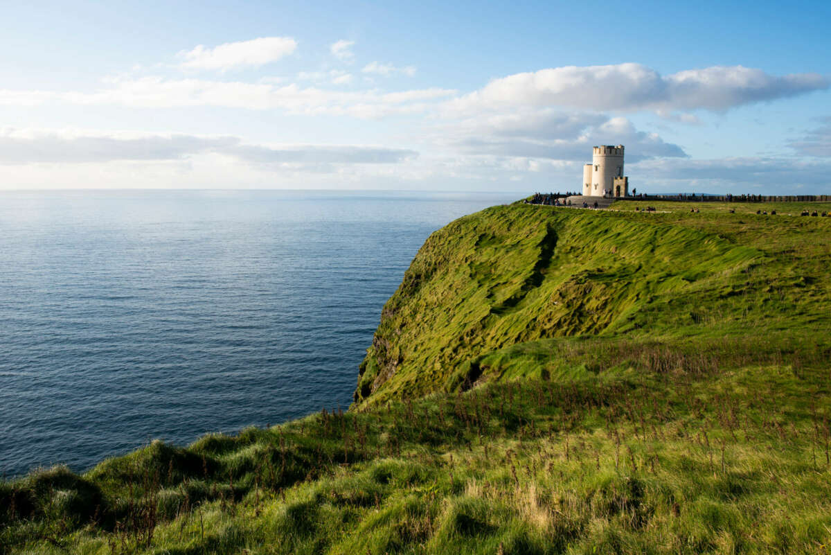 Travel experts say Ireland is top spot for a luxury vacation, on your next trip here are the best places to stay and eat and must-see sights.