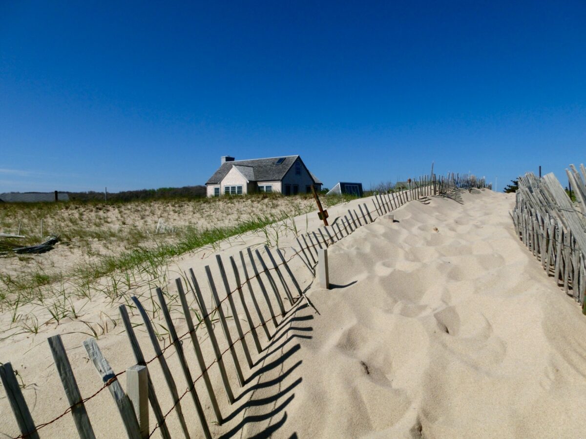 how to find the best luxury summer rental home on Nantucket 2023