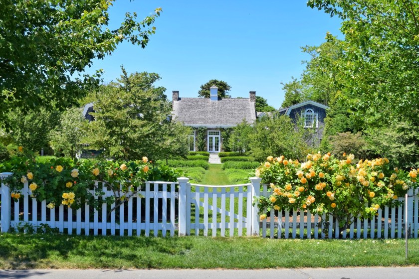  how to find the best luxury summer rental home on the island of Martha’s Vineyard
