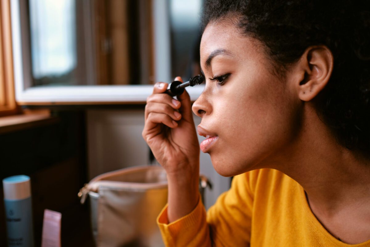 the best 10 brown mascaras to enhance your lashes right now for a stylish feathery natural look