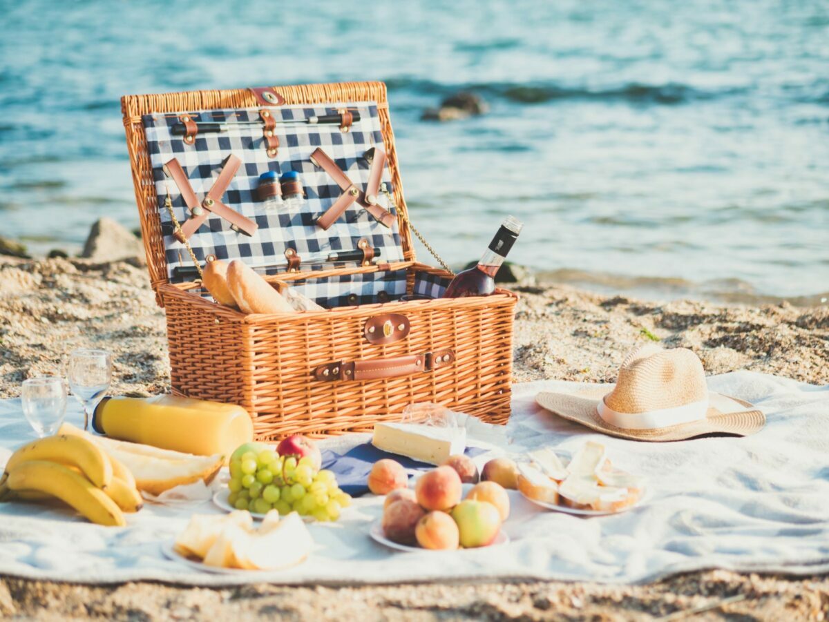 best companies to hire for a pop-up luxury picnic