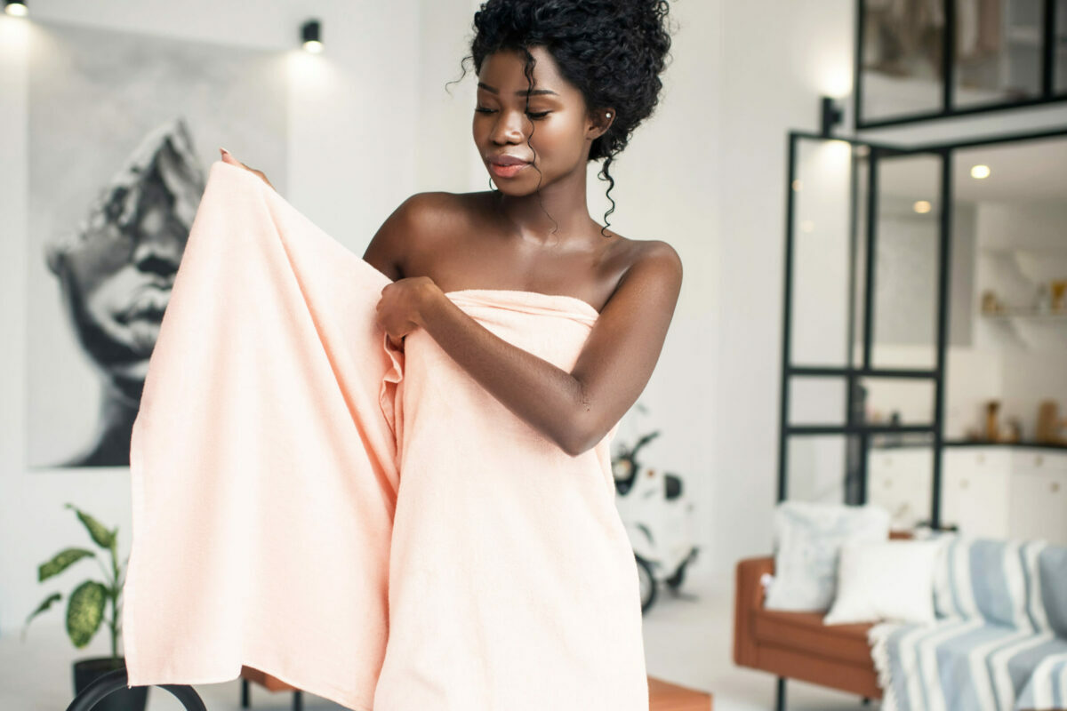 The 13 Best New Luxury Bath Towels That Look As Good as They Feel Dandelion Chandelier